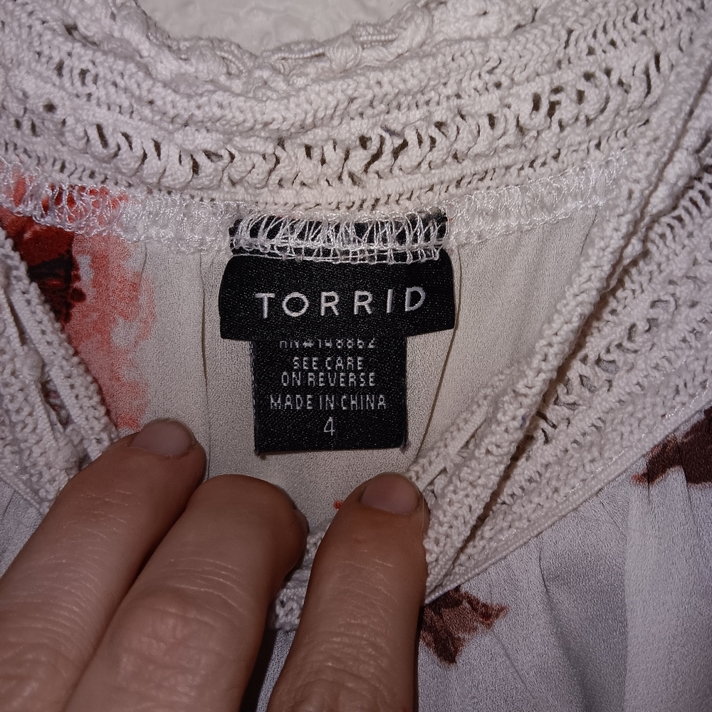 Torrid Cold Shoulder Top - Picture 2 of 3